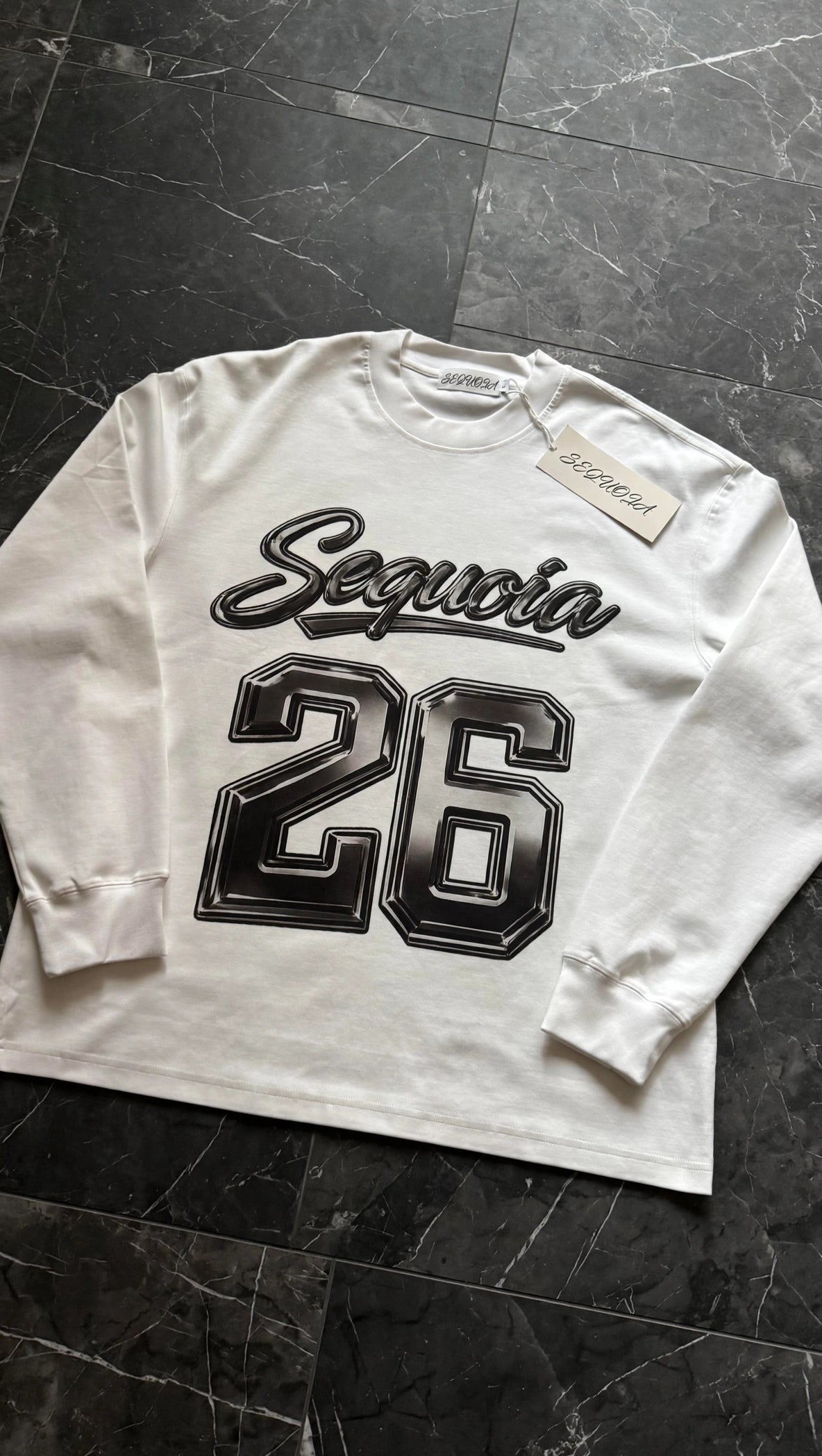 Sequoia 26 longsleeve-white/black *PRE-ORDER*